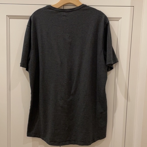 Great Lululemon Men’s Gray V—Neck Tee Shirt—EUC - Picture 5 of 8